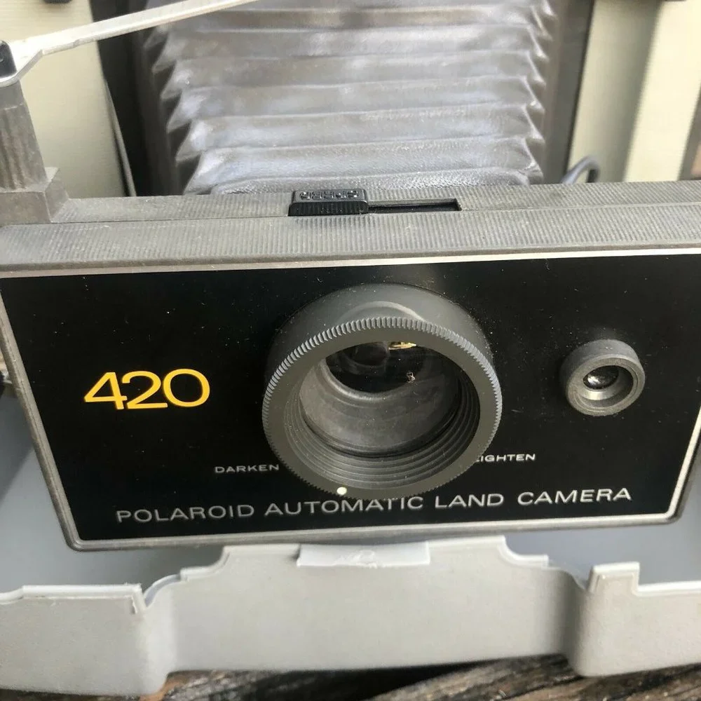Polaroid 420 Automatic Land Camera Good Bellows Lens Shutter Vintage 70s